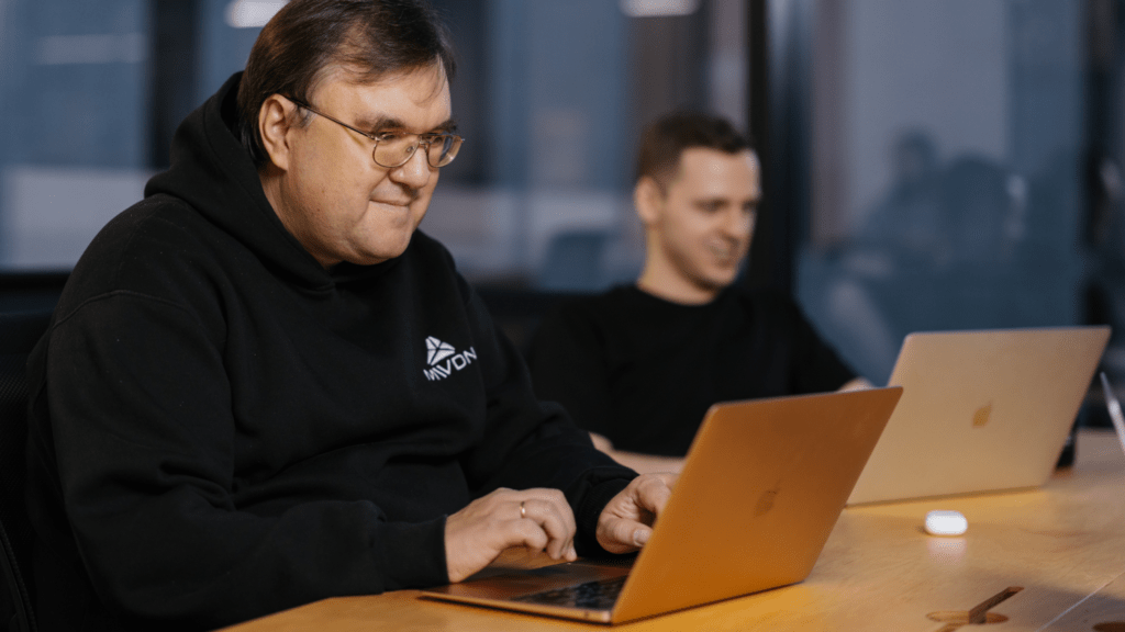 Building A Software Development Team: Detailed Guide | MWDN