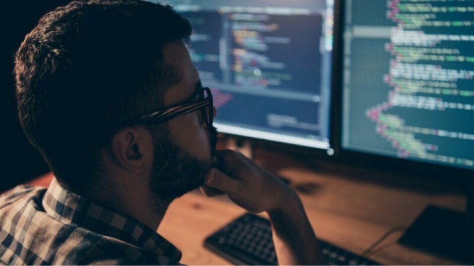 Custom software development outsourcing: Tips, benefits, and best practices